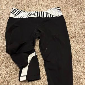 Lululemon Wunder Under crops